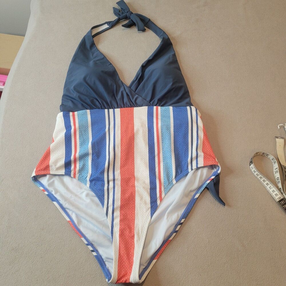 NEW 1X CUPSHE Plus Size One Piece Swimsuit Bathing Halter Wrap Tummy Control